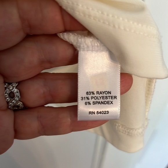 Sleeveless Cowl Neck Top - Picture 5 of 6